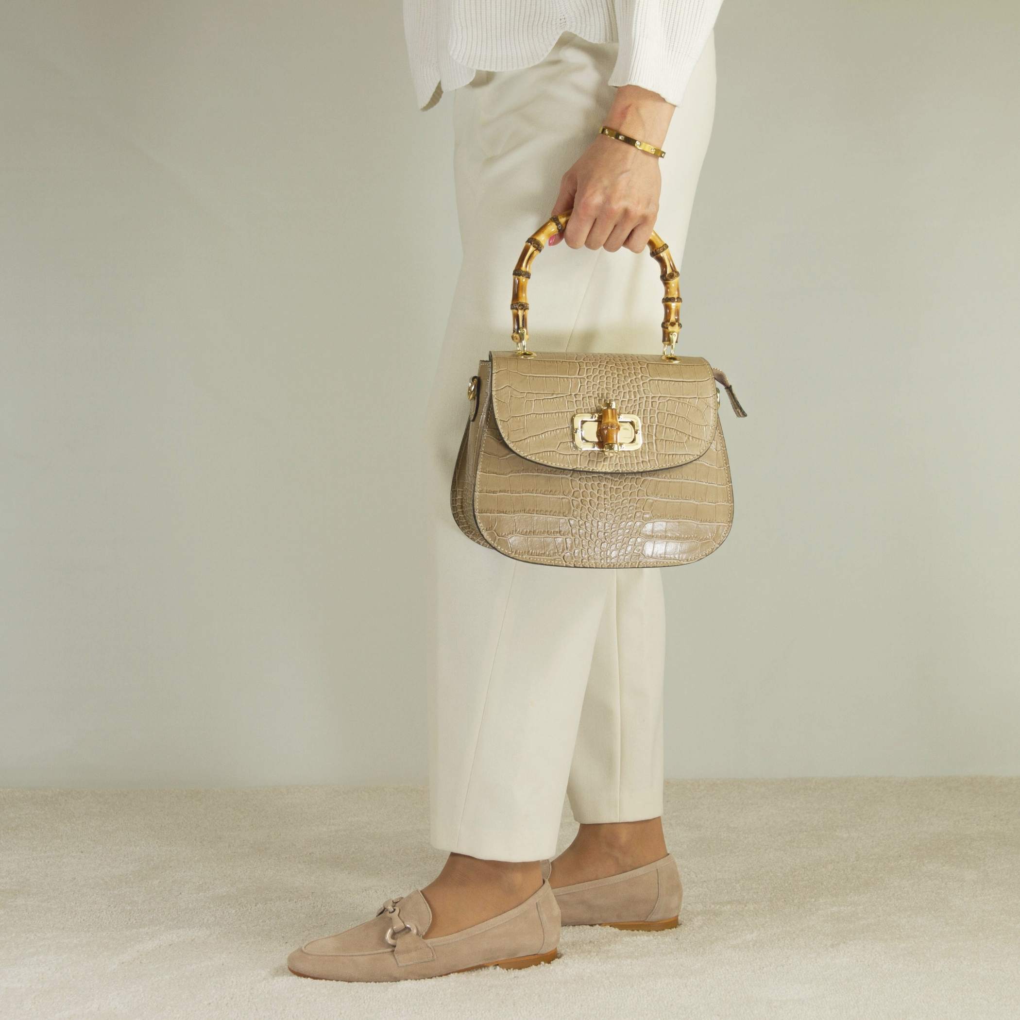 Sac à main femme fait main en cuir beige avec bandoulière amovible