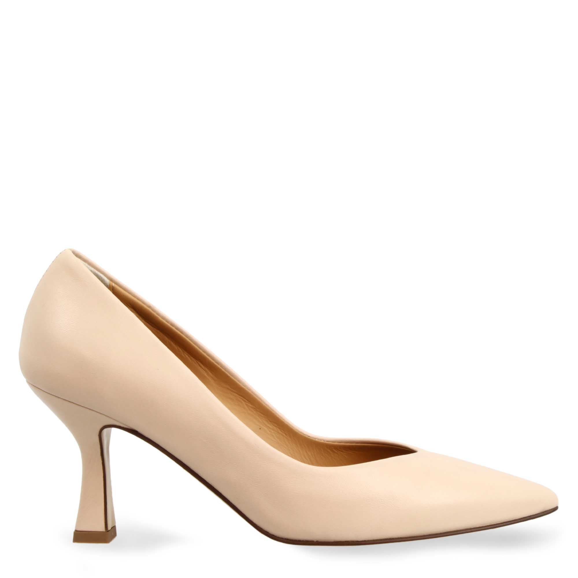 Women's décolleté in beige leather with pointed toe 