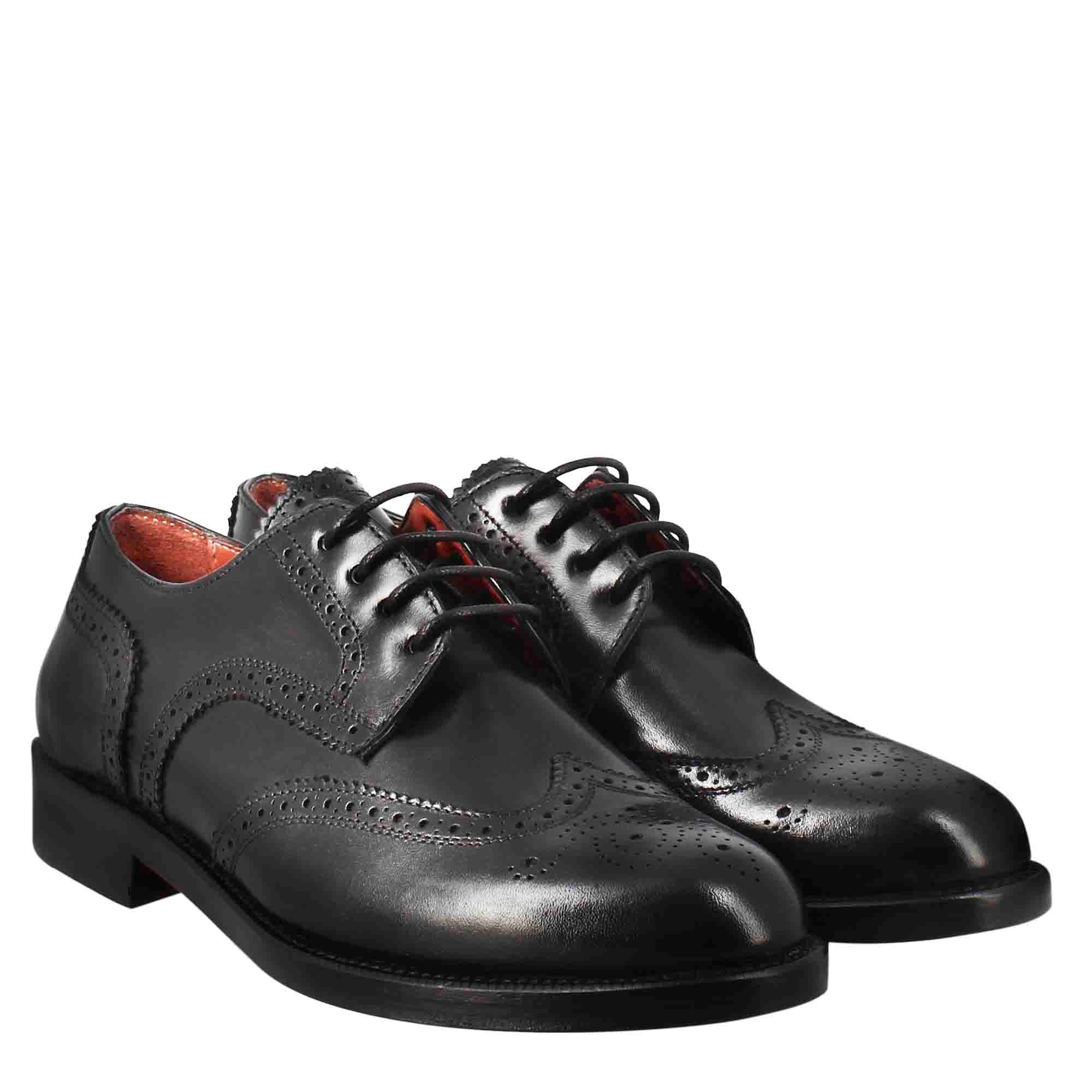 Derby da donna con effetto brogue in pelle colore nero