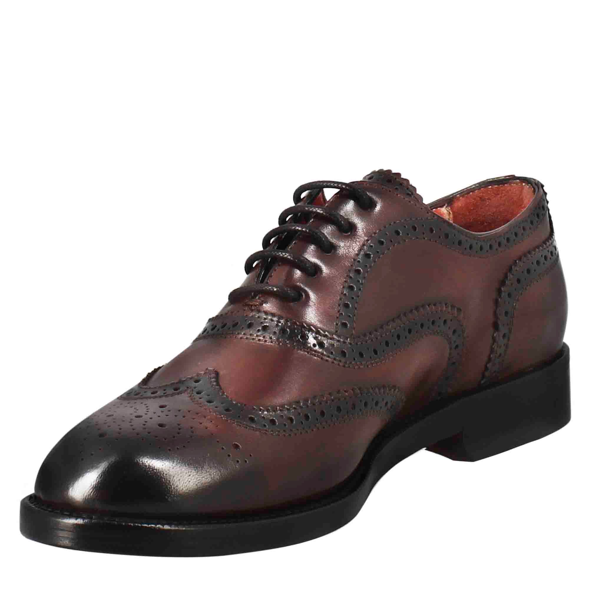 Francesina da donna con effetto brogue in pelle colore bordeaux