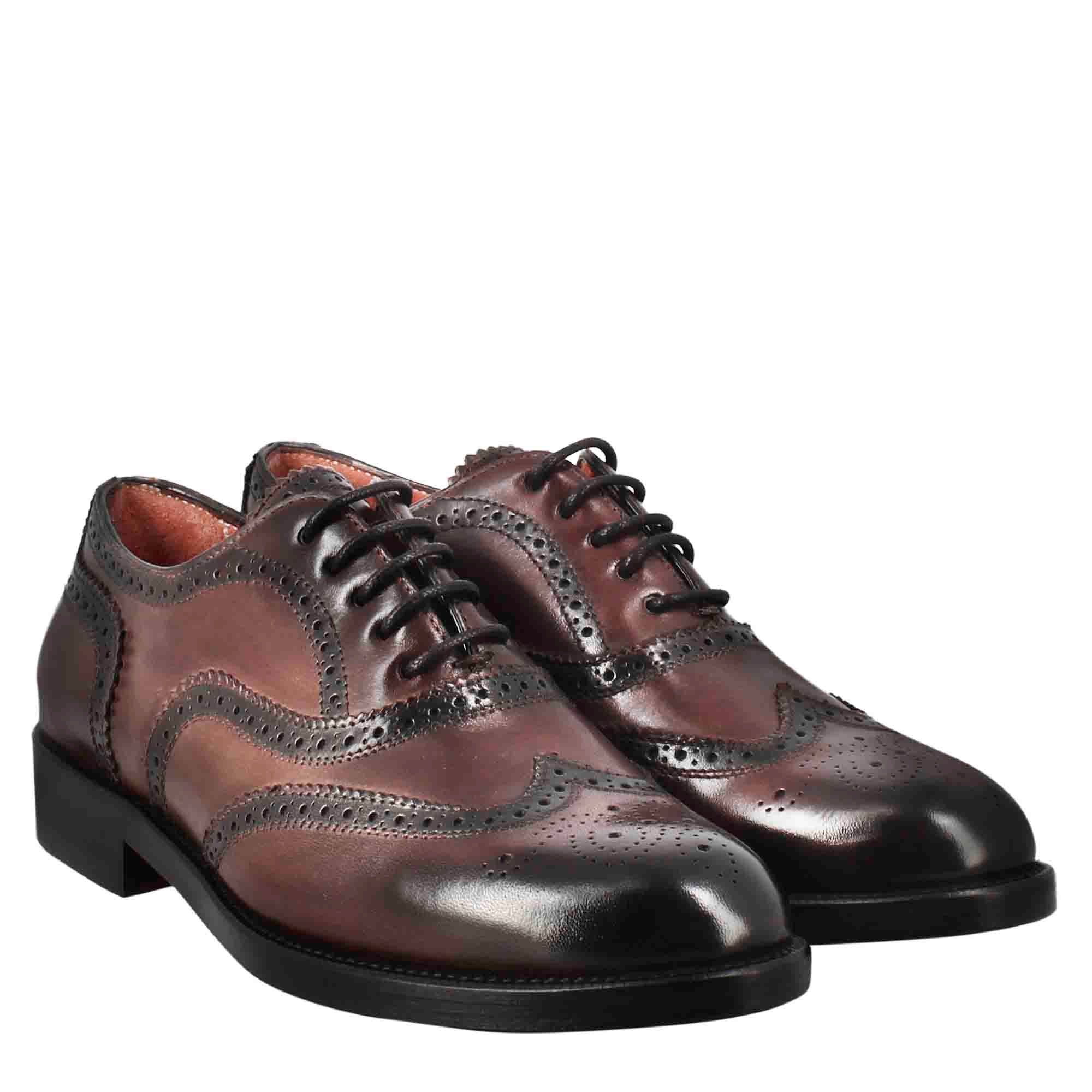 Francesina da donna con effetto brogue in pelle colore bordeaux