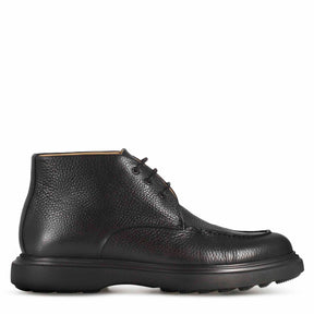 Men's lace-up ankle boot in black hammered leather and Vibram sole