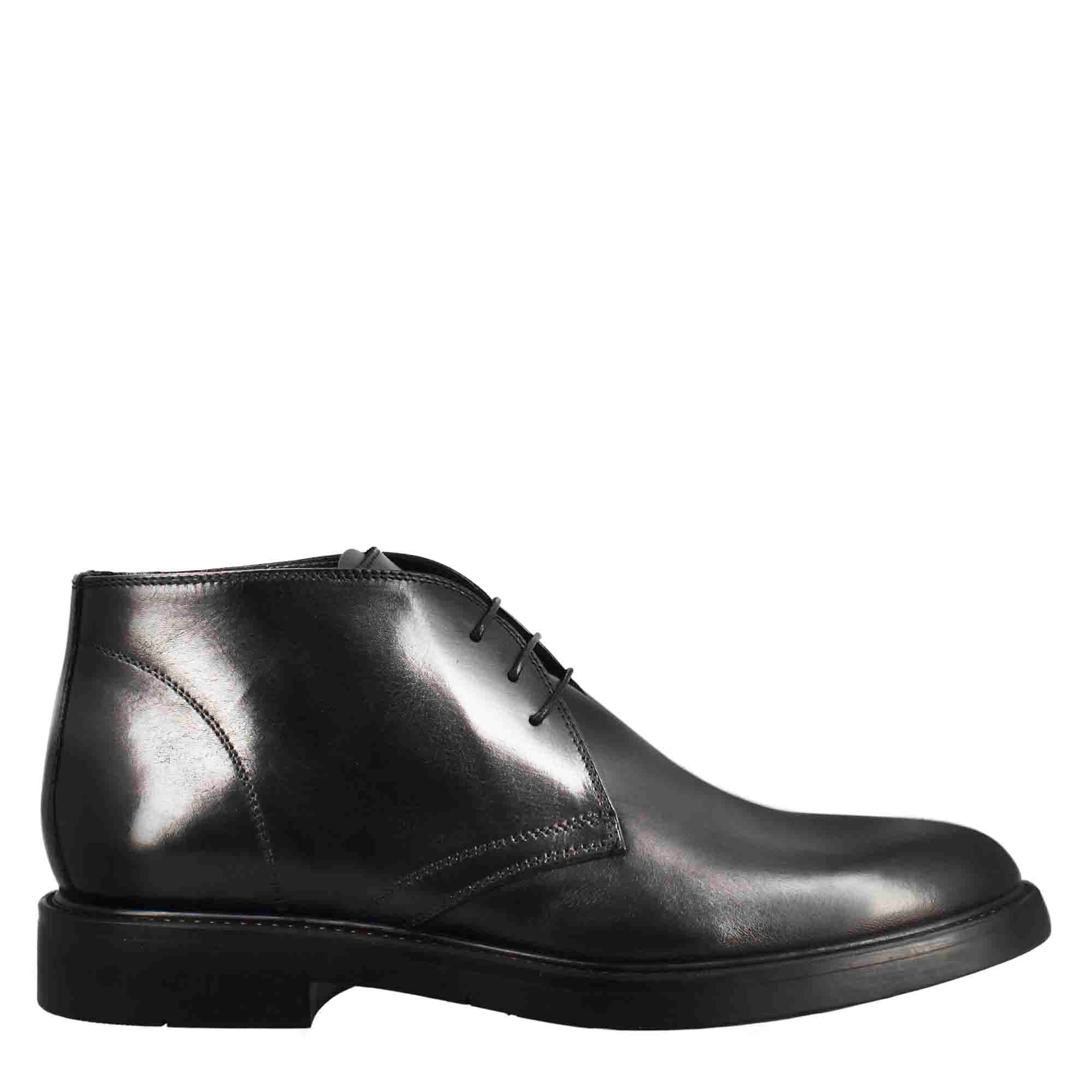 Smooth black full-grain leather men's ankle boot