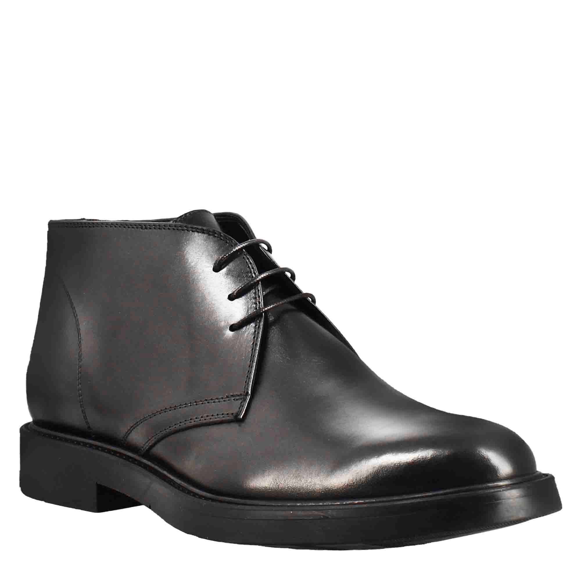 Smooth black full-grain leather men's ankle boot