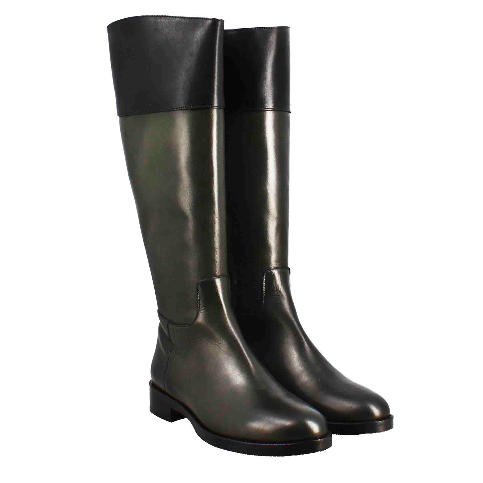 Smooth women's knee-high boot with low heel in green and black leather