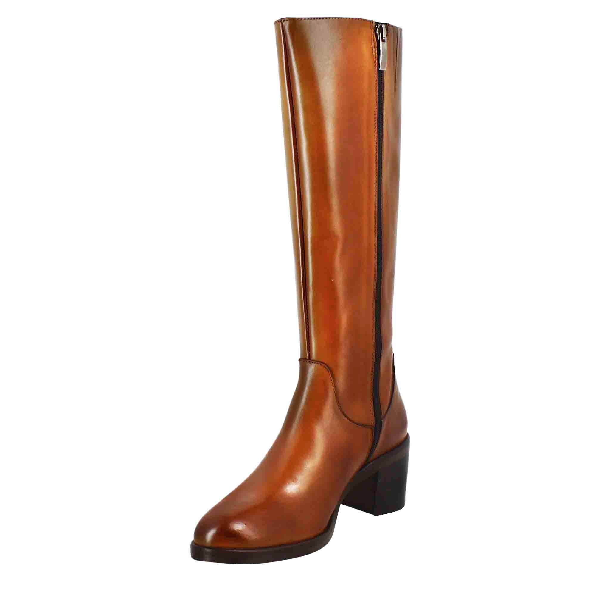 Smooth women's knee-high boot with medium heel in brown leather