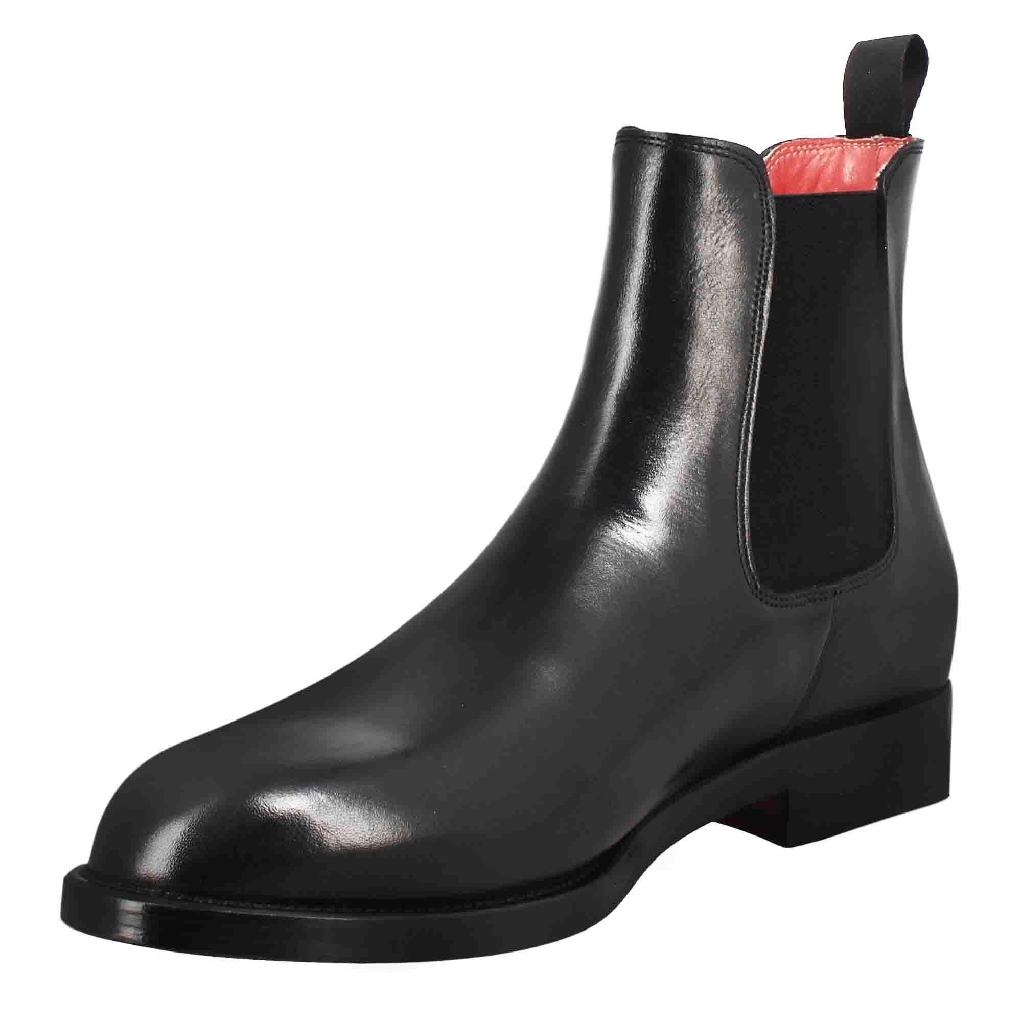 Men's Chelsea boot in black leather with elastic