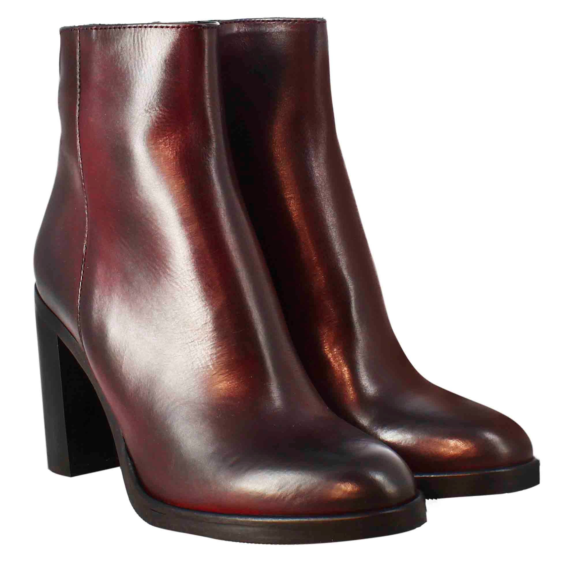 Women's smooth ankle boot with high heel in burgundy leather