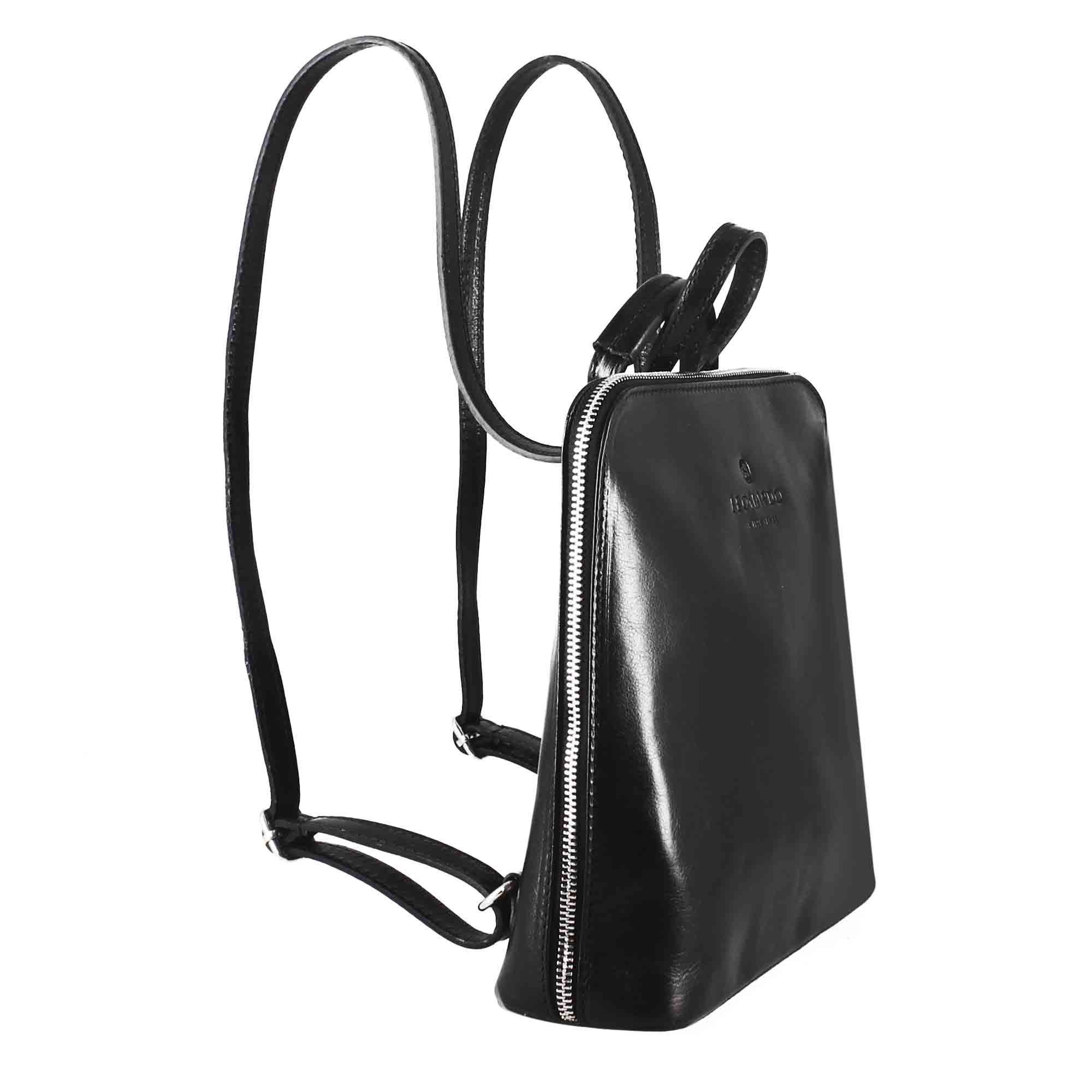 Women's Ginevra backpack in smooth black leather with zip