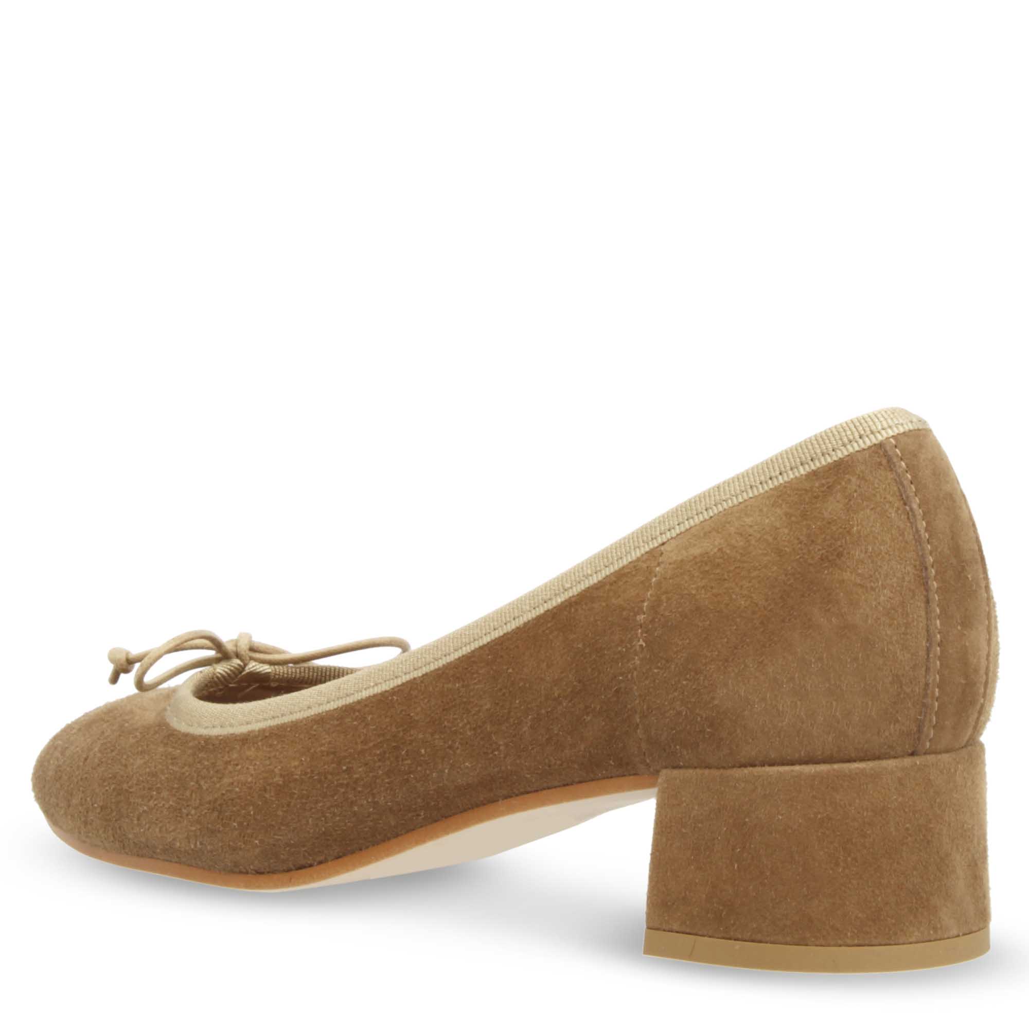 Handmade medium heel ballerina in brown suede