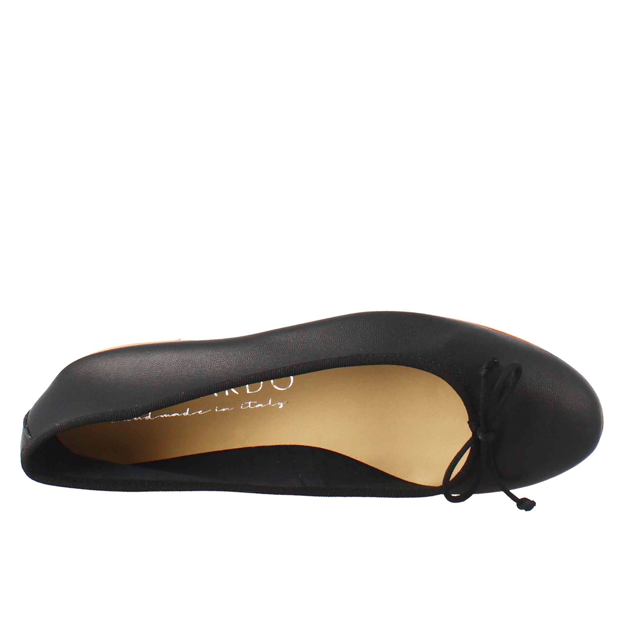 Ballerine leggere da donna color nero in pelle liscia