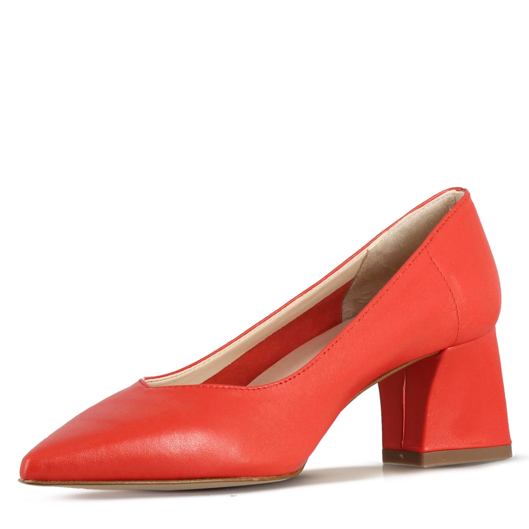 Women's pumps in red leather with medium heel