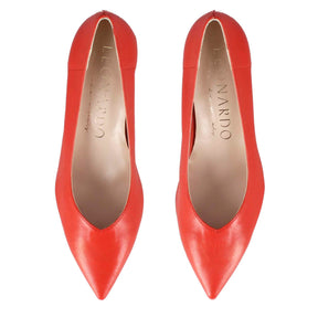 Women's pumps in red leather with medium heel