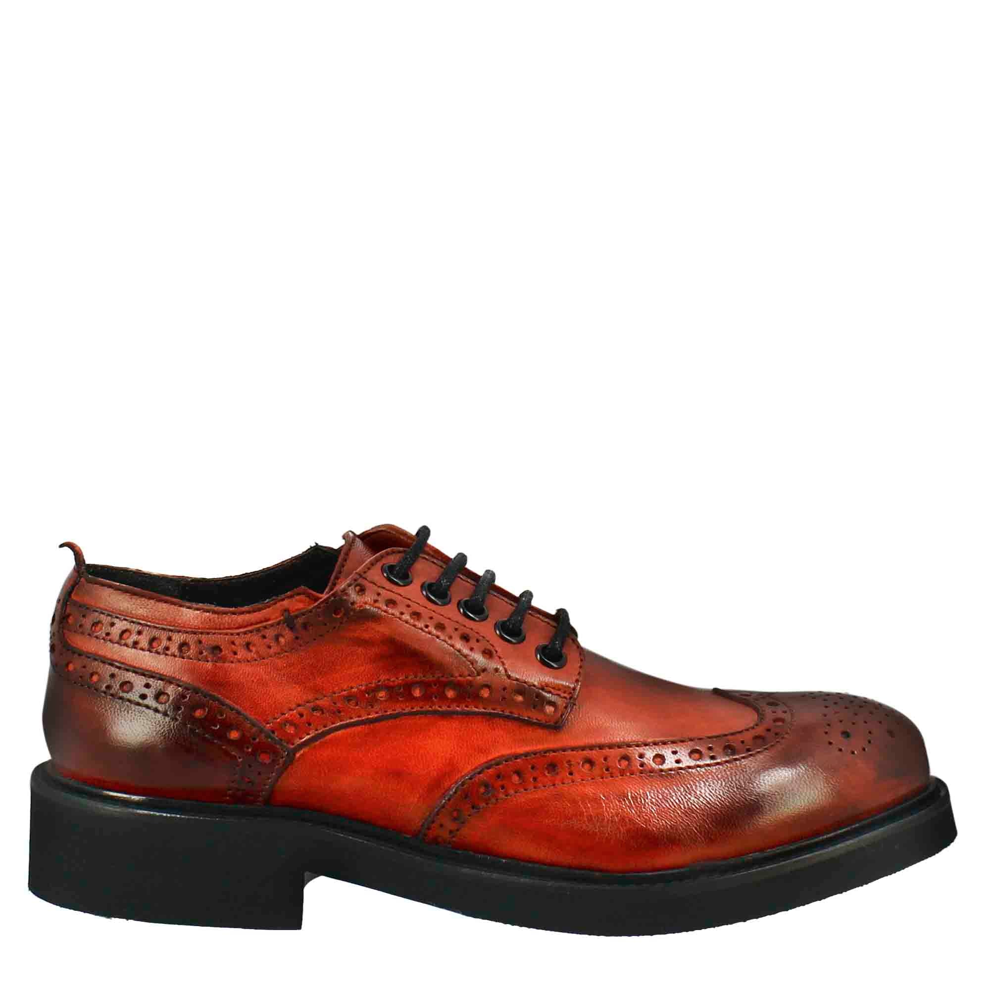 Derby da donna con dettagli brogue paupa in pelle lavata colore rosso