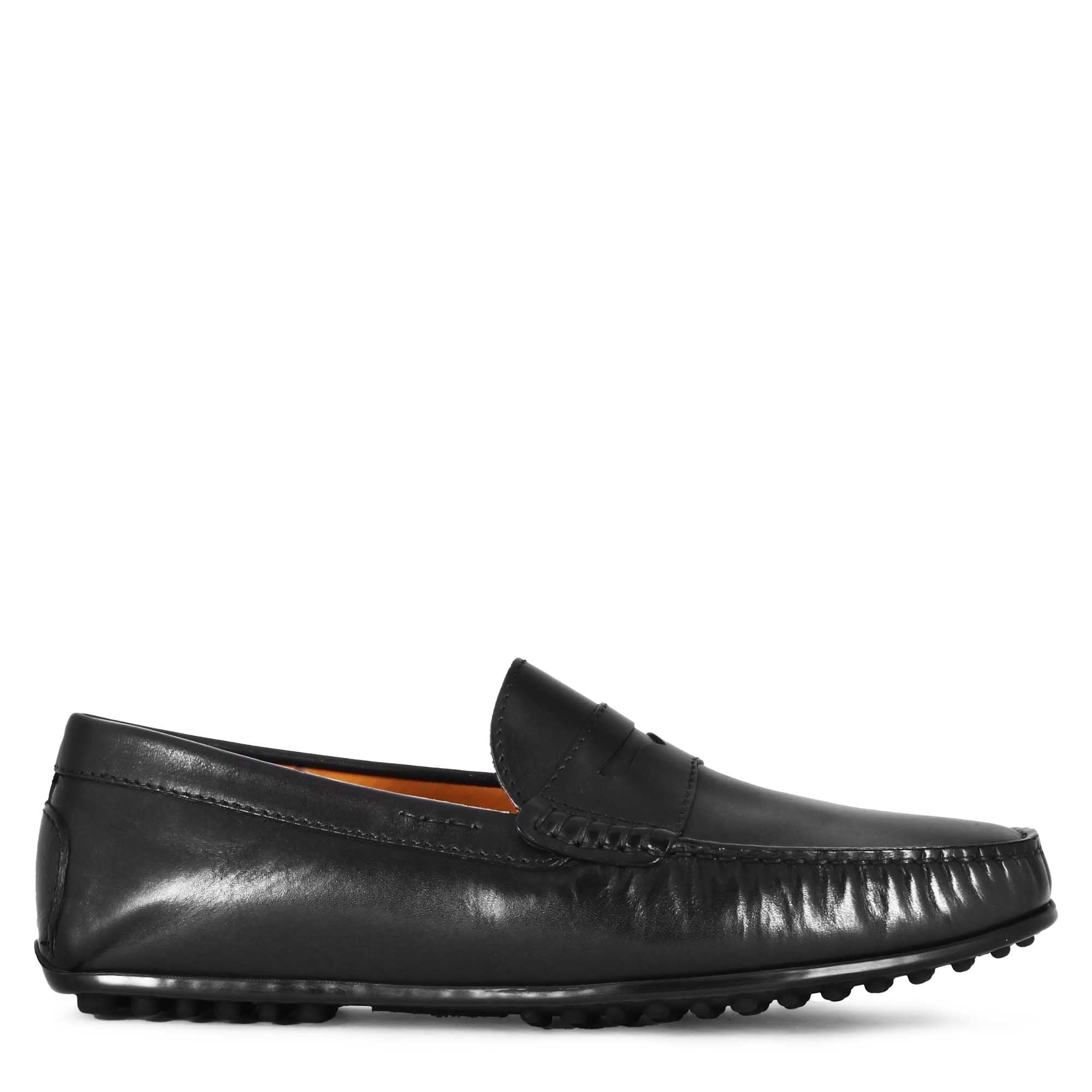 Casual men's moccasin in black leather with rubber pebbled sole