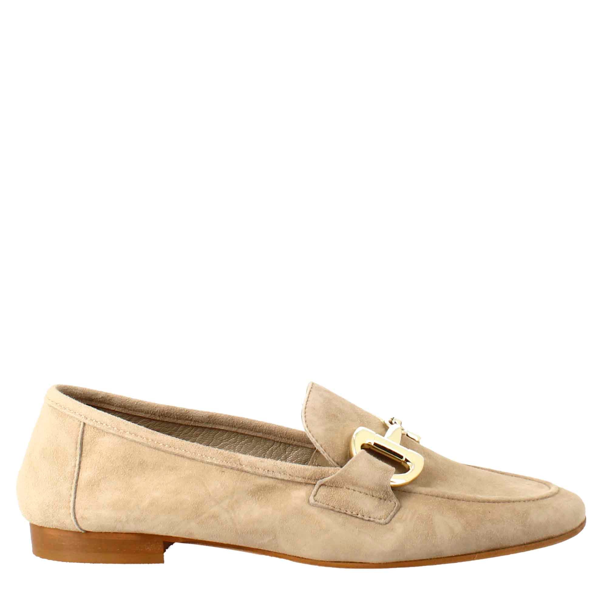 Women's moccasin in taupe suede with gold buckle