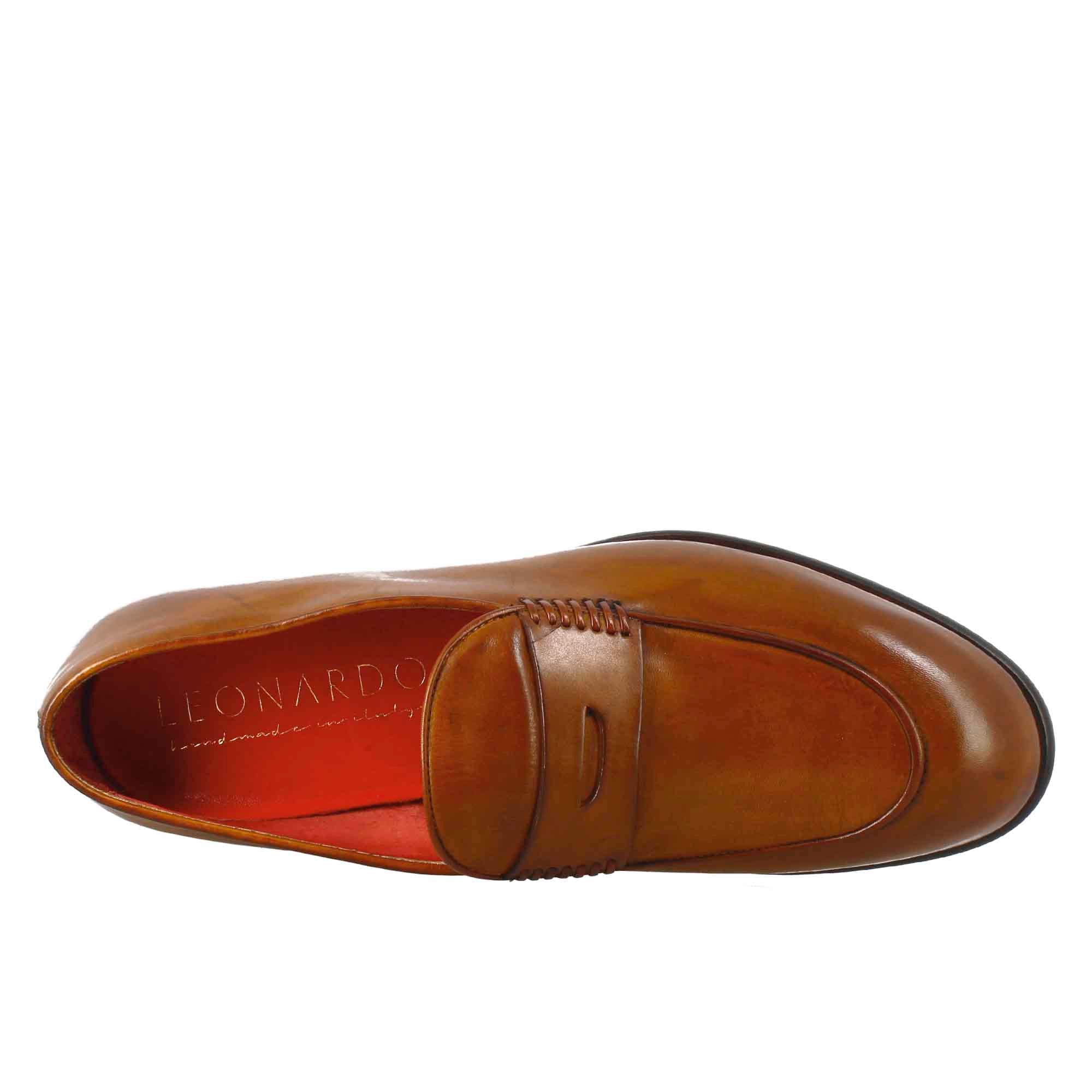 Elegant brown moccasin for men in full grain leather 