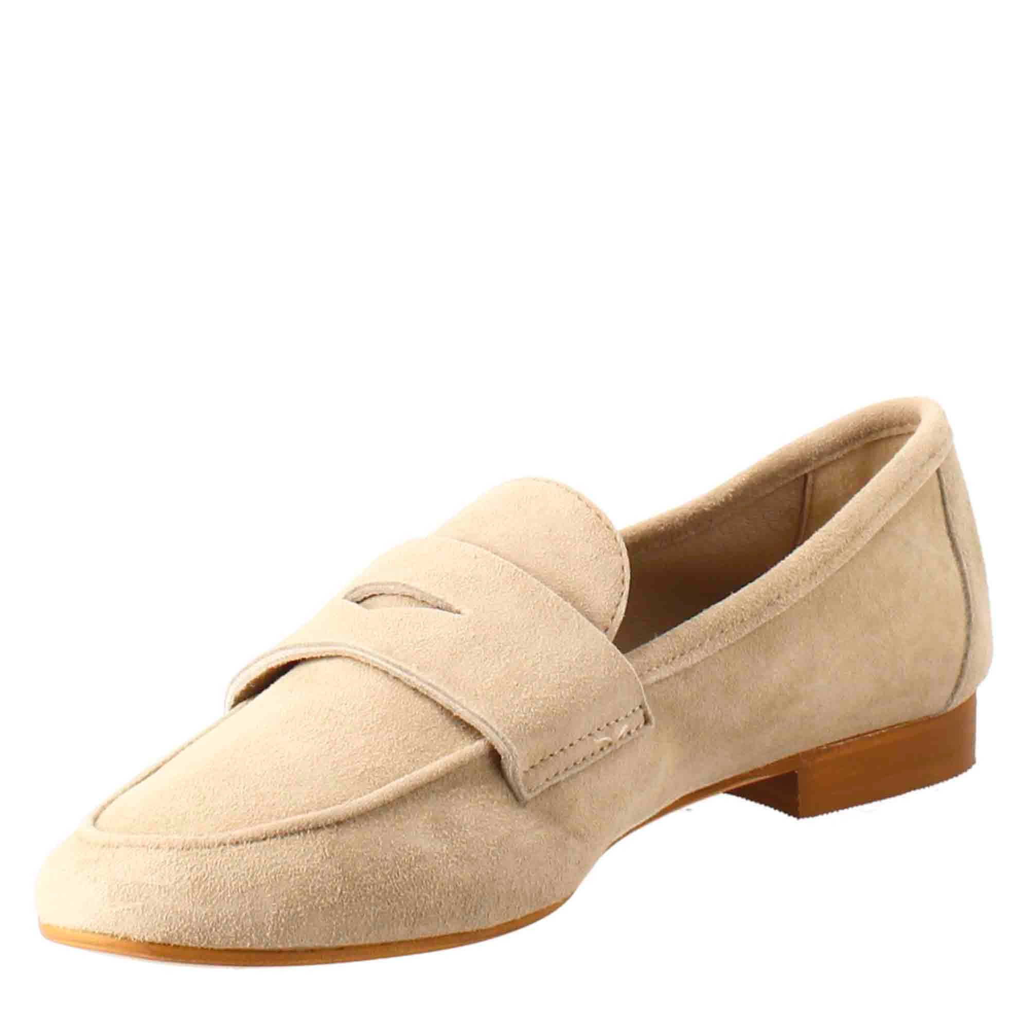 Mocassin femme souple en daim taupe et semelle gomme