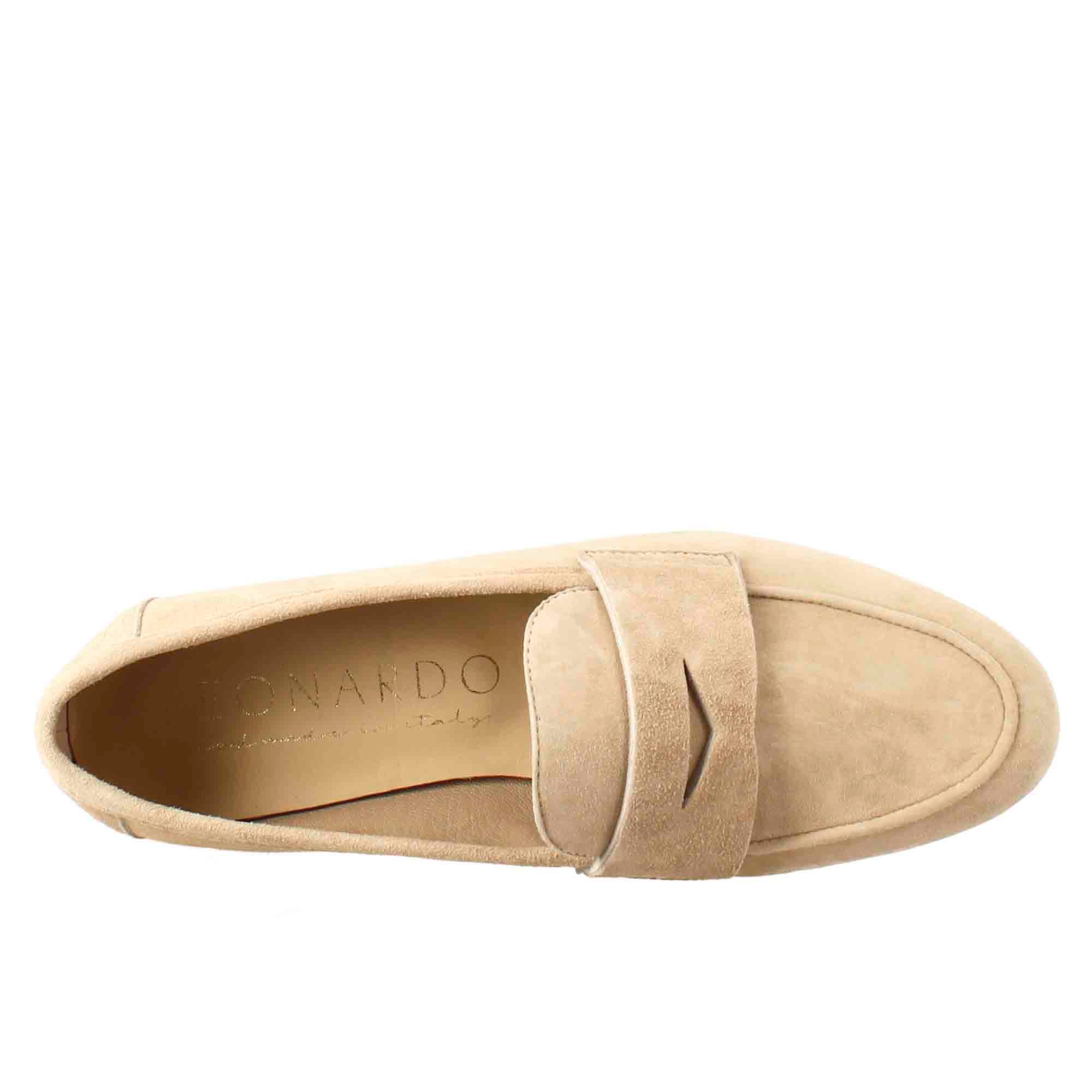 Mocassin femme souple en daim taupe et semelle gomme