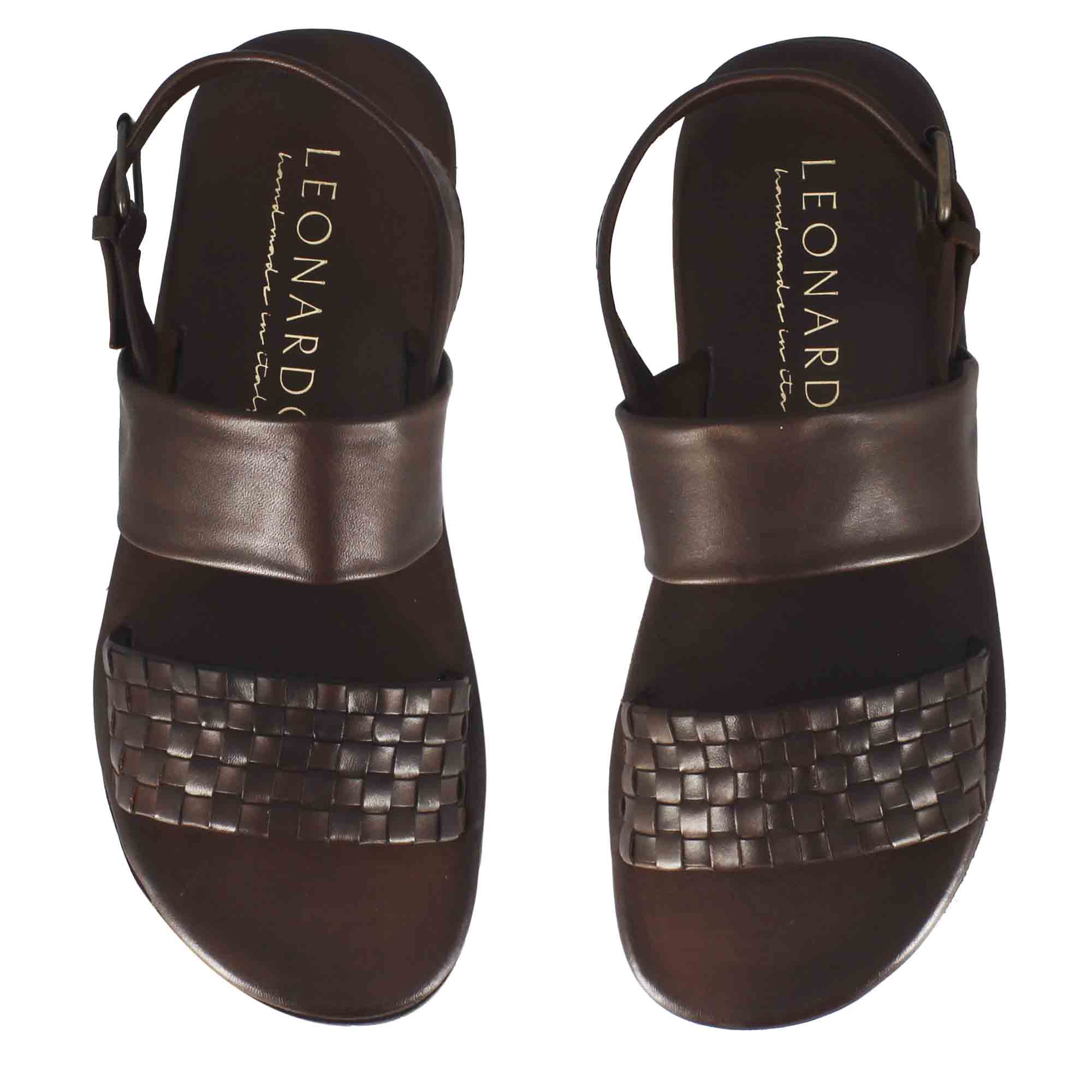 Men's sandal with brown semi-braided leather buckle