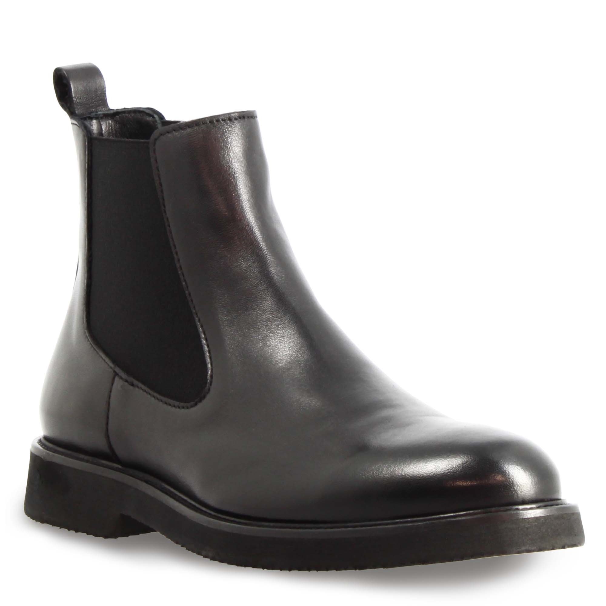 Women's Chelsea Boot in Genuine Leather in Black with Elastic