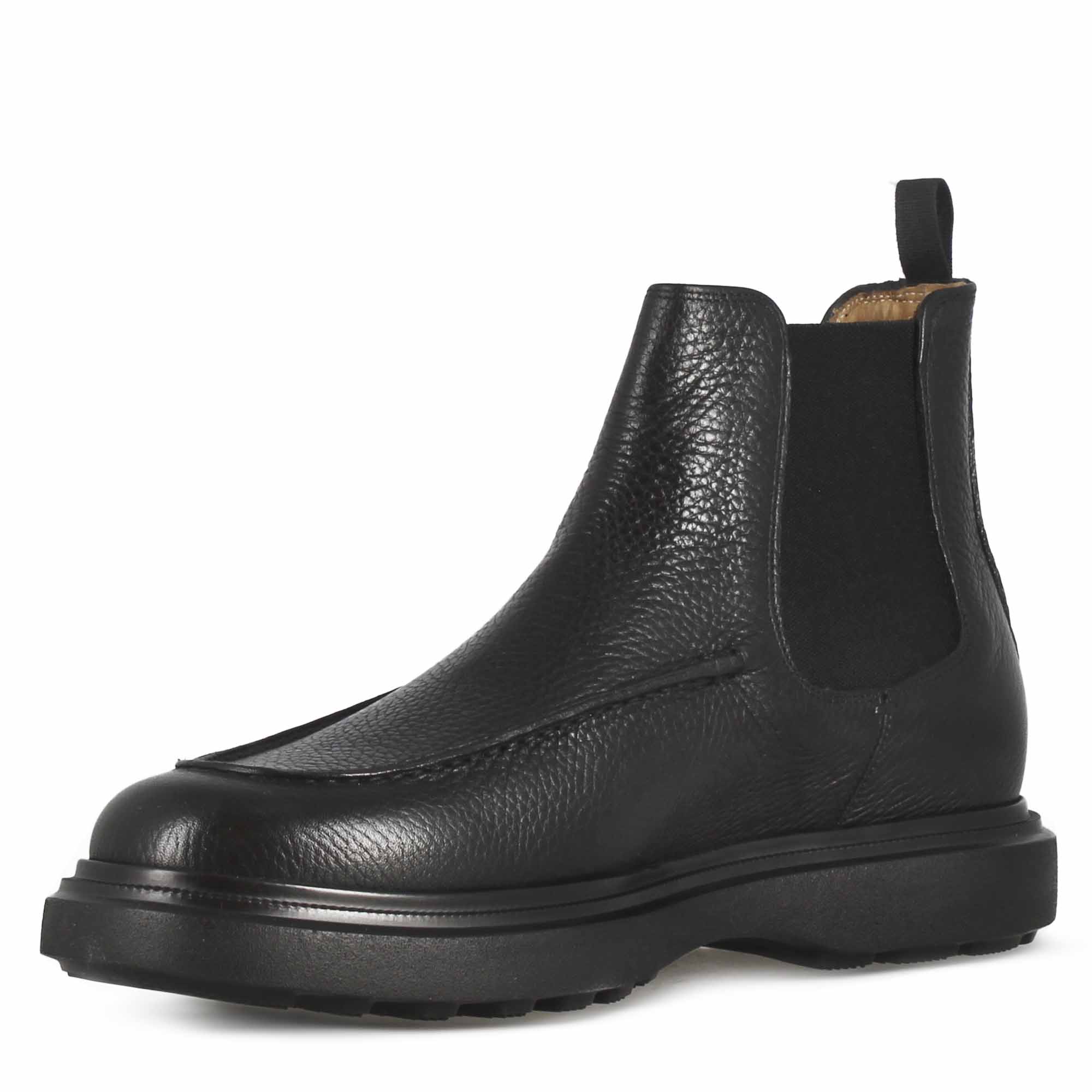 Men's Chelsea Boot in Black Hammered Leather and Rubber Sole