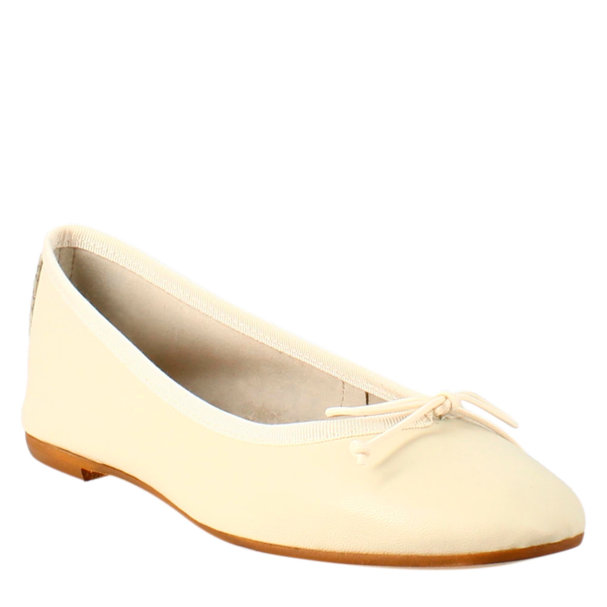 Light beige women's ballet flats in smooth leather 