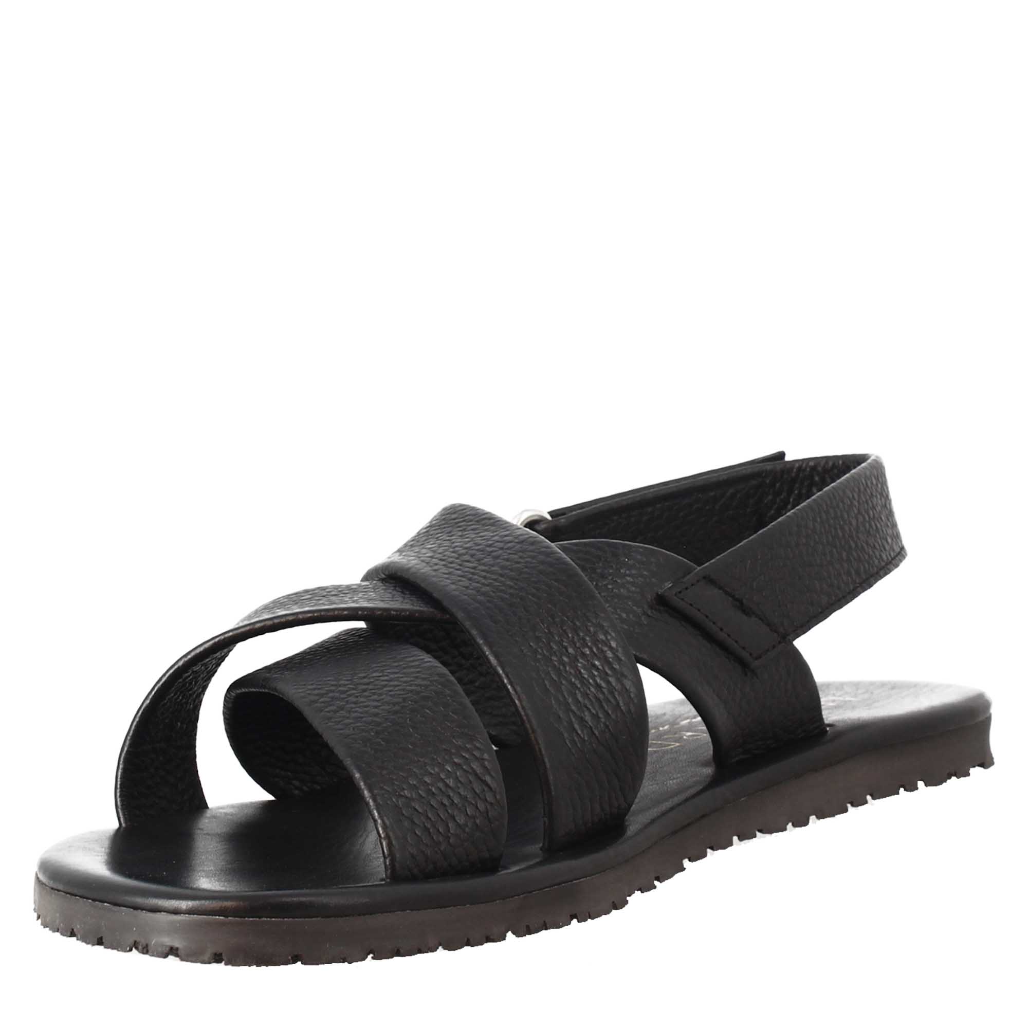 Handmade men's sandals in black leather with velcro closure