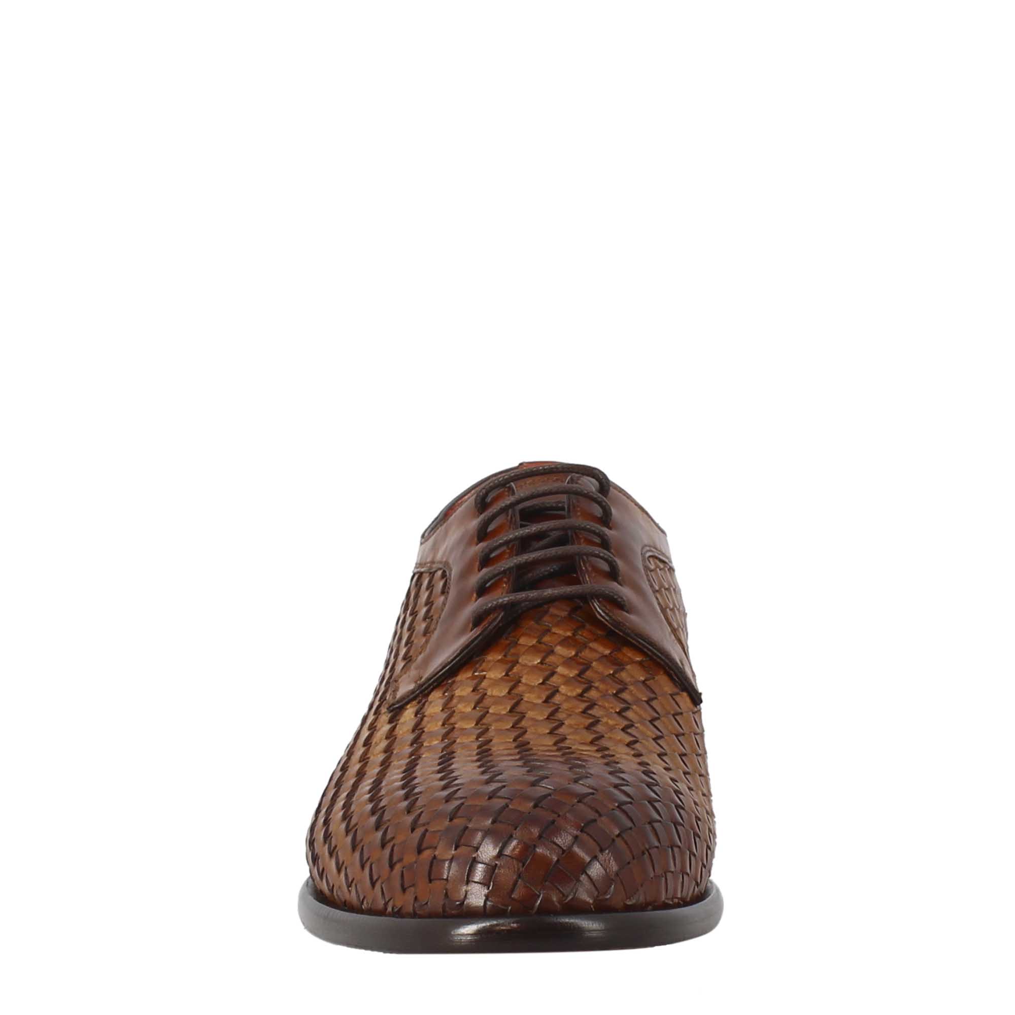 Elegant men's brown derby in woven full grain leather