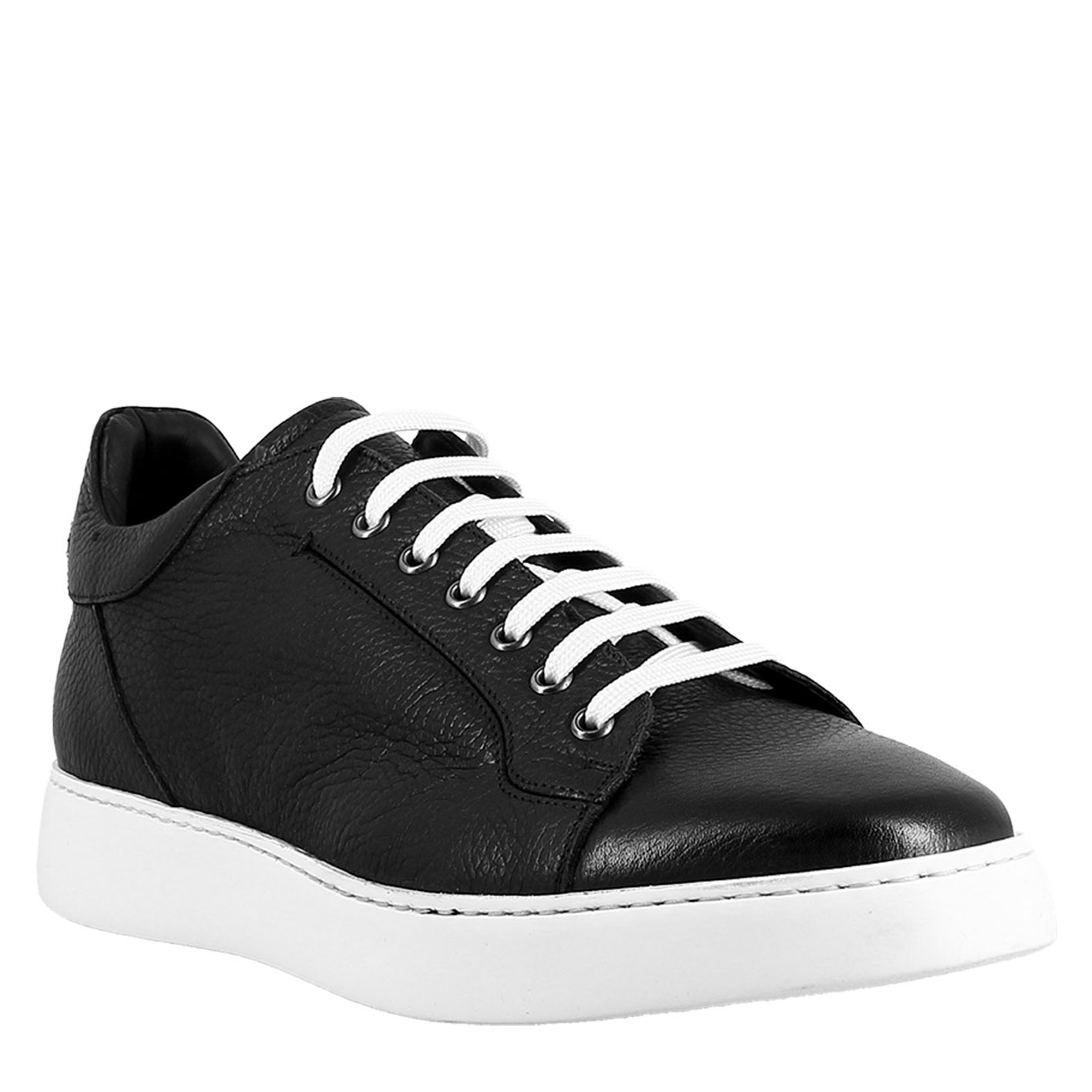 Sneaker colore nero elegante da uomo in pelle liscia