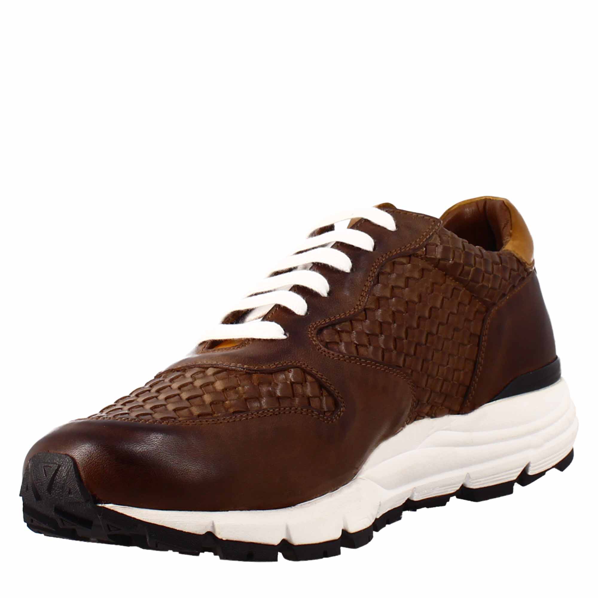 Élégante sneaker marron foncé pour homme en cuir tressé 