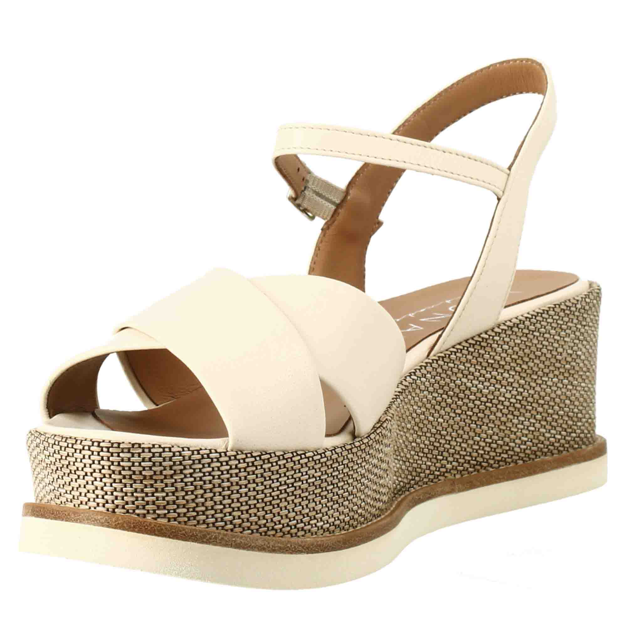 Women's wedge medium cream color 